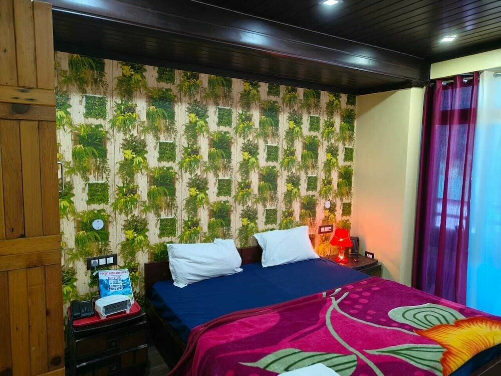 Janardan Resort Pangot