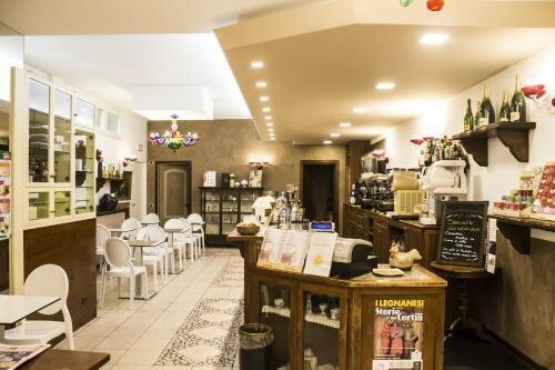 Fourooms Le Camere Del Centro, Забронировать Отель Отели в центре Саронно, в центре