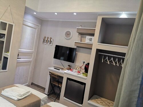Guesthouse Luisella, Забронировать Гостевой дом Кальяри Южная Сардиния, рядом с Стадион «Сант-Элия»