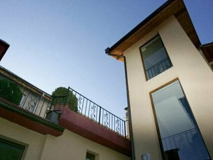 Solo Guesthouse, Varaa Hotelli 3 tähden hotellit kohteessa Shumen, 3*
