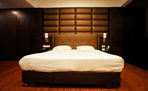 Treebo Kubeera Palace, Забронировать Отель Отели Hyderabad Region с парковкой, Парковка