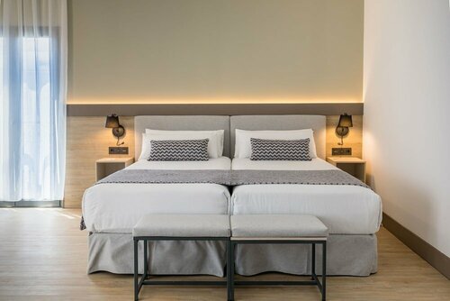 Occidental Puerto Banús, Prenota Hotel Marbella Costa del Sol