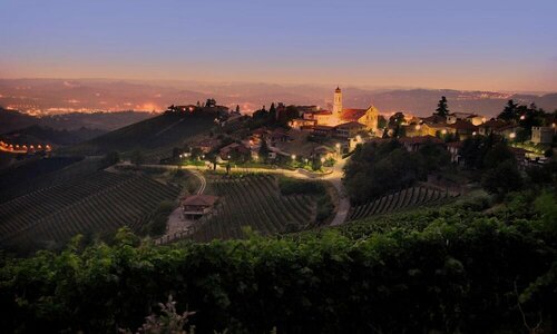 Agriturismo il Ciliegio, Reservar Hotel Treiso Langhe