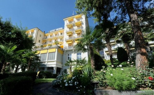 Golf Hotel René Capt, Забронировать Отель Отели Lavaux с питанием, Пансион