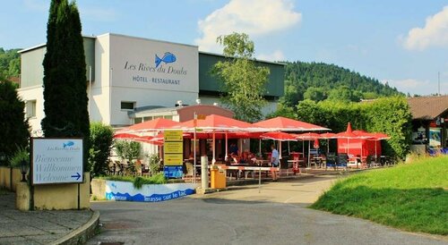 Hotel Les Rives Du Doubs, Забронировать Отель Отели Ле-Локль с парковкой, Парковка