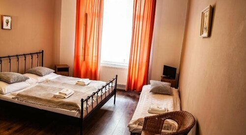 Sunflower, Rezerwuj Apartament Hotele SPA w Praga, w pobliżu Grobowiec Slavín, SPA