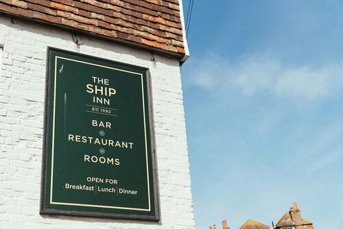 The Ship Inn, Забронировать Отель «постель и завтрак» Рай High Weald