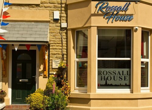 Rossall House, Book Pension Hoteller i Blackpool med parkering, Parkering