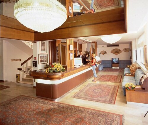 Hotel MaxiHeron, Забронировать Отель Отели Riviera Est с бассейном, Бассейн