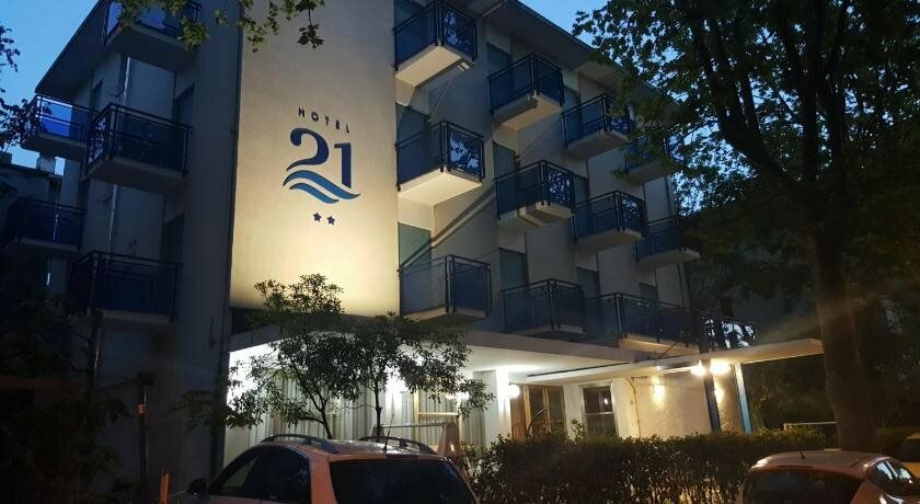 Hotel 21
