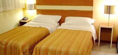 Hotel GF, Забронировать Отель Чезано-Босконе Ломбардия