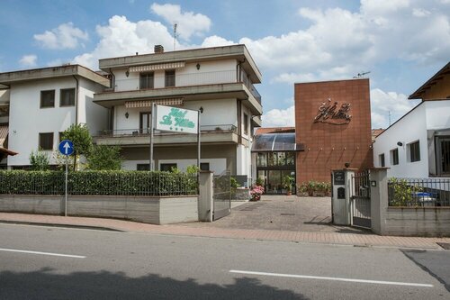 Hotel La Villetta, Rezervați Hotel Calenzano Toscana
