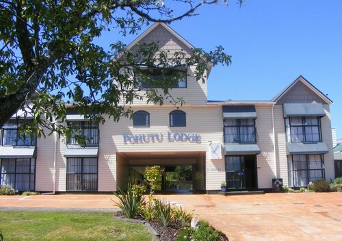 Pohutu Lodge Motel, Забронировать Мотель Отели Роторуа с парковкой, Парковка