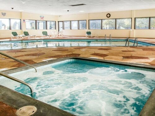 Quality Inn & Suites Escanaba North, Prenota Hotel Escanaba Michigan