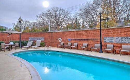 Courtyard Marriott Clemson, Varaa Hotelli Clemson Etelä-Carolina