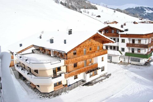 Gästehaus Hochstaffl, Book Hotel Hoteller i Zillertal med parkering, Parkering