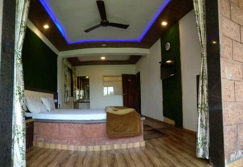 Mulberry Inn, Забронировать Отель Отели Махабалешвар 3 звезды, 3*