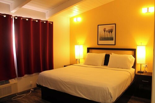 Sunset Inn, Забронировать Отель Отели Коста-Меса с бассейном, Бассейн
