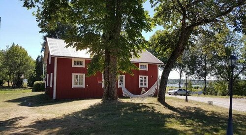 Nya Strandgårdens Wärdshus, Prenota Bed & breakfast Hotel a Gotaland con parcheggio, Parcheggio