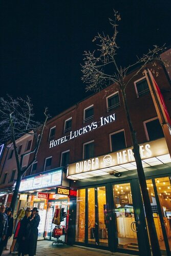 Hotel Luckys Inn, Забронировать Отель Отели Гамбурга с завтраком, рядом с Ярмарка «Гамбургер-Дом», Завтраки
