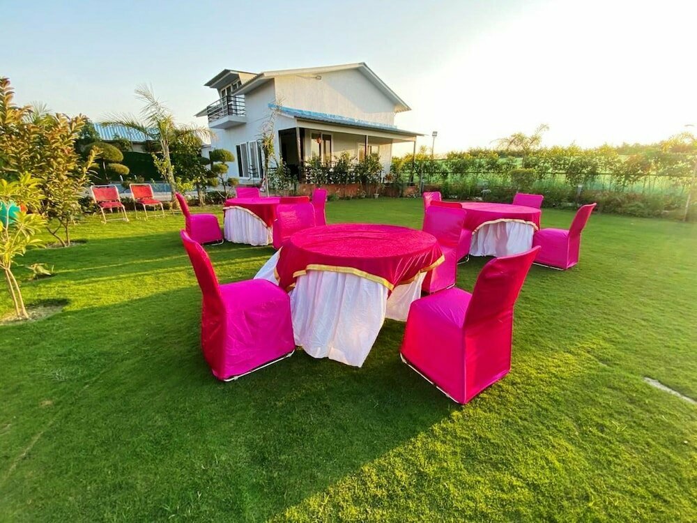 GoBravo 71- 2BHK Farm with Pool & Garden Sector 150 Noida