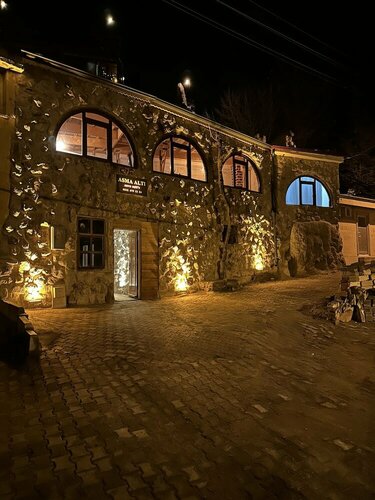 Asma Alti Cave Suits, Rezerwuj Hotel Hotele w Central Anatolia Region z Parkingiem, Parking