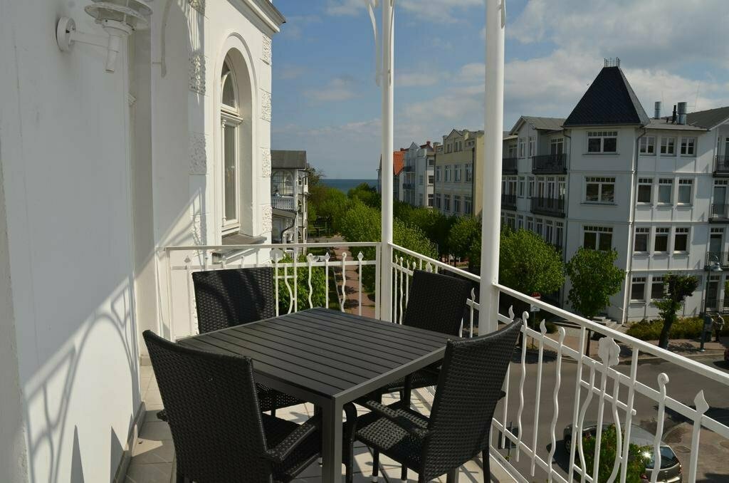 Haus Metropol - Fewo 7 mit Balkon und Meerblick