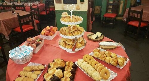 Hotel Aran La Abuela, Забронировать Отель Отели Вьельа Э Михаран 3 звезды, рядом с Церковь Св. Михаила, 3*