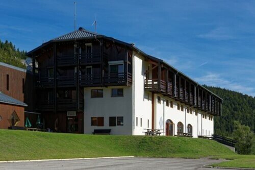 Hôtel Club Le Risoux, Rezerwuj Hotel Hotele SPA w Vaux, SPA