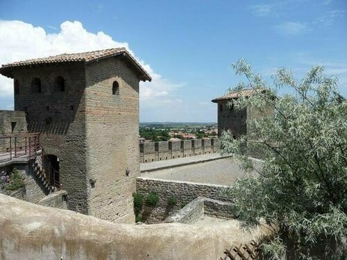Le Logis des Remparts, Book Hotel Hoteller i Carcassonne med parkering, Parkering