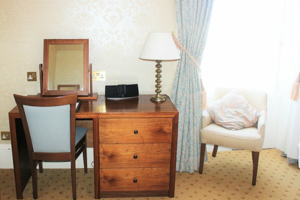 Mackays Hotel