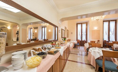 Strozzi Palace Hotel, Забронировать Отель Санта-Мария-Новелла Флоренция, рядом с Генеральное консульство Испании во Флоренции
