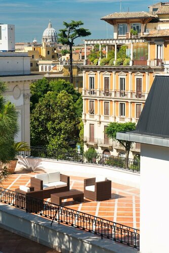 Donna Laura Palace by OMNIA hotels, Varaa Hotelli Rooma hotellit, joissa on uima-allas, Uima-allas