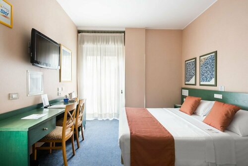 Best Western Hotel Mediterraneo, Забронировать Отель Отели Катании с завтраком, рядом с Палаццо Сан-Деметрио, Завтраки