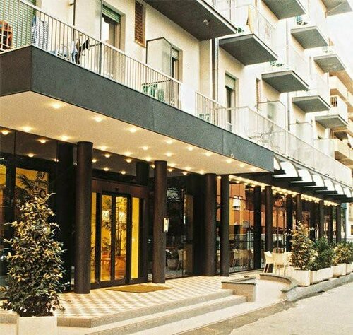 Club Hotel Angelini, Забронировать Отель Отели Беллария-Иджеа-Марина 3 звезды, 3*