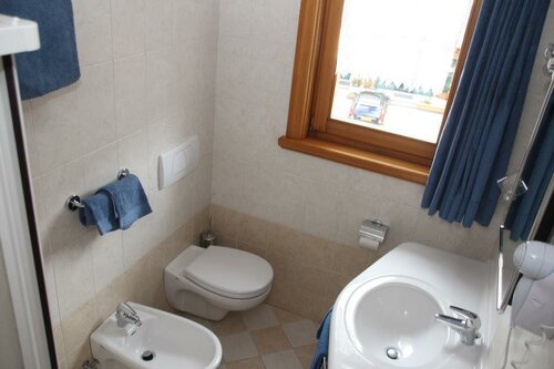 Albergo Caravasc, Забронировать Отель Отели Ливиньо 3 звезды, 3*