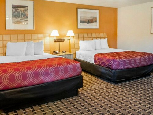 Econo Lodge Clovis, Забронировать Отель Кловис Нью-Мексико