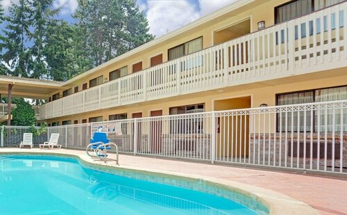FairBridge Inn Express Tukwila, Забронировать Отель Таквила штат Вашингтон