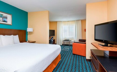 Fairfield Inn & Suites Kansas City Lee's Summit, Varaa Hotelli Lees Summit Missouri