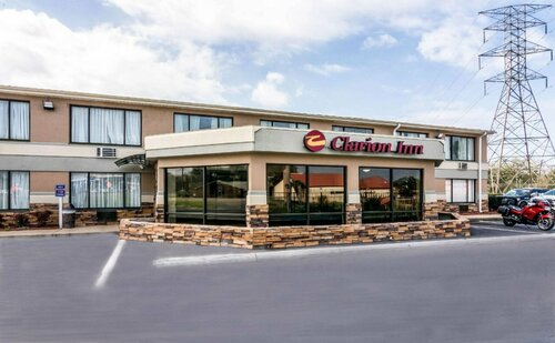 Quality Inn Pensacola North, Забронировать Отель Отели Эскамбия-Каунти с бассейном, Бассейн