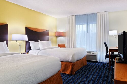 Fairfield Inn & Suites Charlotte Arrowood, Забронировать Отель Arrowood Шарлотт
