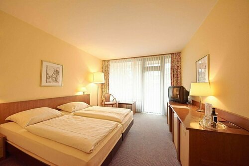 Hotel Moselpark, Забронировать Отель Плато Кюзер Бернкастель-Кус