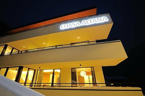 Chasa Altana, Забронировать Отель Отели Матон с парковкой, Парковка