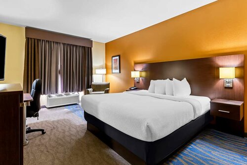 Best Western St. Louis Airport North Hotel & Suites, Забронировать Отель Отели Хазелвуд с бассейном, Бассейн