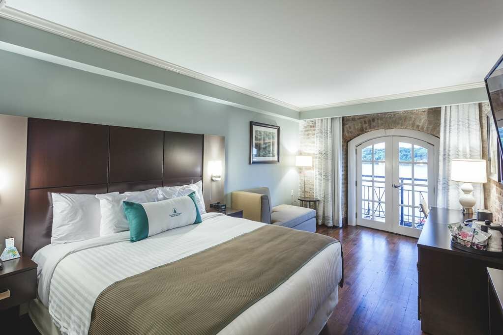 The Cotton Sail Hotel