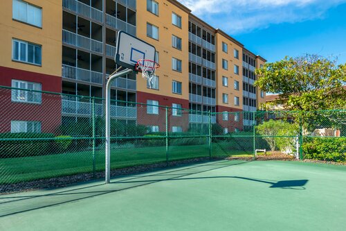 Bluegreen Vacations Orlandos Sunshine Resort, Забронировать Отель Орландо Диснейуорлд Орландо, рядом с Shoppers World Shopping Center