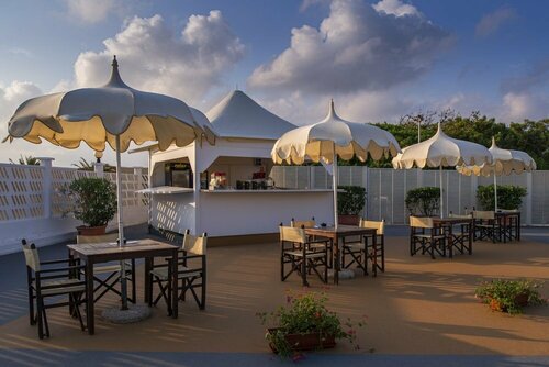 Continental Resort, Boek Hotel Tirrenia Pisa