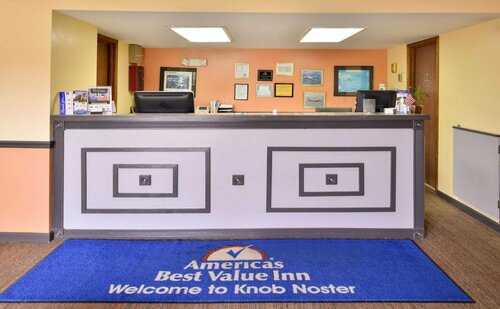 Residential Suites Warrensburg by Hotel O US 50, Book Hotel Hoteller i Missouri med pool, Swimmingpool