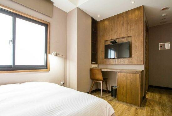 Easylazy Inn