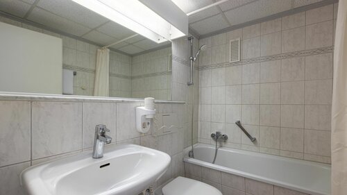 IFA Fehmarn Hotel & Ferien-Centrum, Забронировать Отель Бург-ауф-Фемарн Фемарн, рядом с Оздоровительный спа-центр "ФеМаре"